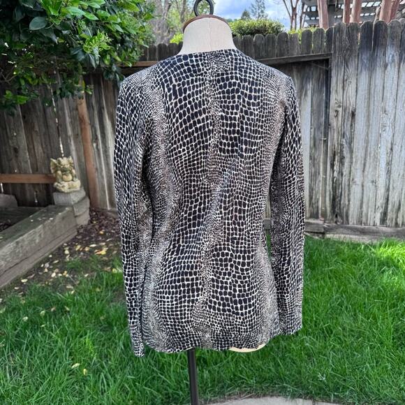 Banana Republic Factory Animal Print Crew Neck Light Sweater Women's Size M NWT - Picture 4 of 9